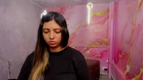 Snapshot of maraluna_ chatting on 06-22-26, 12:24 Maraluna online show from 06-22-26, 12:24