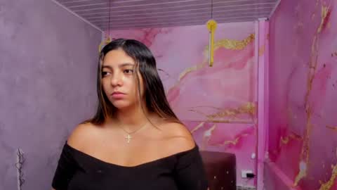 Snapshot of maraluna_ chatting on 06-25-26, 11:26 Maraluna online show from 06-25-26, 11:26
