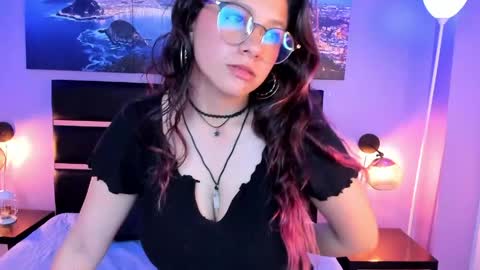 maramartinez_ online show from 04-28-26, 07:52