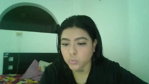 Snapshot of marany01 chatting on 10-04-25, 10:52 marany01 online show from 10-04-25, 10:52