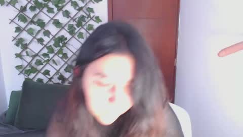 Marcela  online show from 10-12-25, 09:14