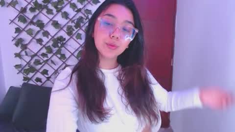 Marcela  online show from 11-21-25, 05:33