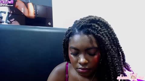 Snapshot of marcelagreyy chatting on 11-04-25, 09:25 MARCELA online show from 11-04-25, 09:25