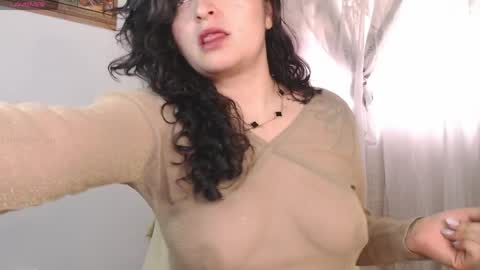 Snapshot of marceline_uu chatting on 05-25-26, 07:20 M A R C I online show from 05-25-26, 07:20