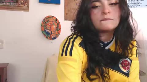Snapshot of marceline_uu chatting on 06-11-26, 05:22 M A R C I online show from 06-11-26, 05:22