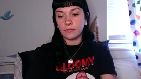 MarcelineAltaria online show from 12-17-25, 02:45