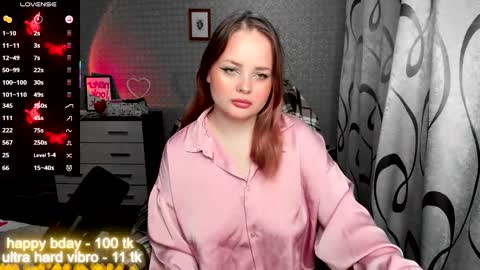 Snapshot of marcelinepeach chatting on 11-21-25, 11:47 Sara online show from 11-21-25, 11:47