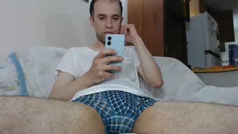 Snapshot of marcelsoltero chatting on 12-22-25, 04:42 marcnashio online show from 12-22-25, 04:42