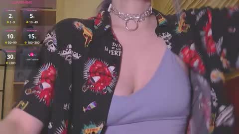 Snapshot of marci_n chatting on 09-20-25, 09:16 marci_n online show from 09-20-25, 09:16