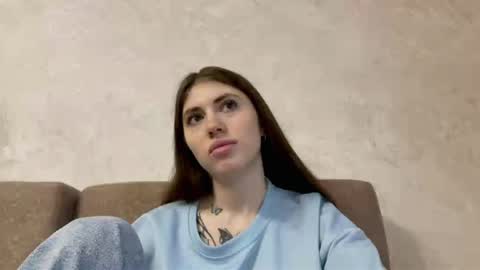 Mari online show from 05-31-26, 01:07