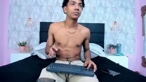Snapshot of marckthompson chatting on 07-28-26, 12:23 Marck online show from 07-28-26, 12:23