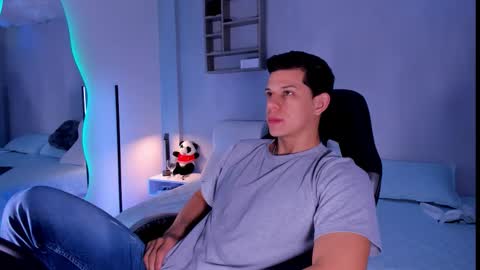 Marco Sullivan online show from 11-28-25, 02:20