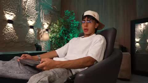 Snapshot of marcoyethan chatting on 05-27-26, 11:02 Marco and Ethan online show from 05-27-26, 11:02