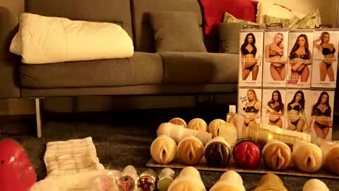 Snapshot of marcsx chatting on 09-14-25, 07:07 Marc online show from 09-14-25, 07:07