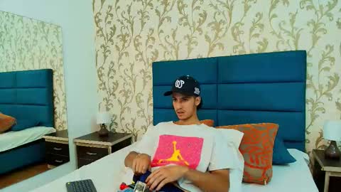 marcus_jeron online show from 09-25-25, 03:32