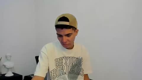 marcus_moreno online show from 11-10-25, 09:58