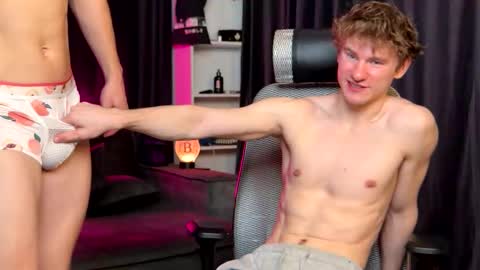 Snapshot of marcus_paradise chatting on 10-22-25, 05:52 marcus_paradise online show from 10-22-25, 05:52