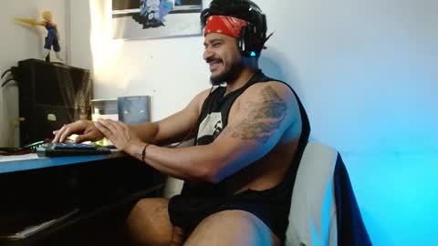 Snapshot of marcus_phoenix chatting on 02-09-25, 06:33 Marcus online show from 02-09-25, 06:33