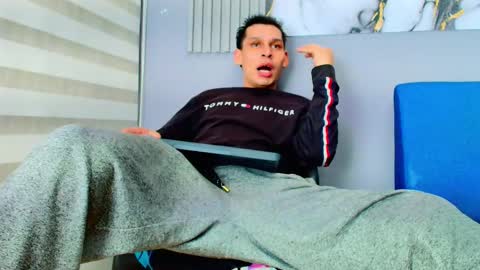 marcus_smithh online show from 10-17-25, 09:12