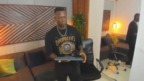 Snapshot of marcusblack_ chatting on 03-06-25, 11:36 Marcusssss online show from 03-06-25, 11:36