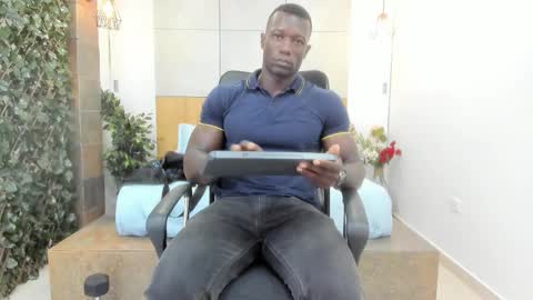 Snapshot of marcusblack_ chatting on 09-17-25, 11:23 Marcusssss online show from 09-17-25, 11:23