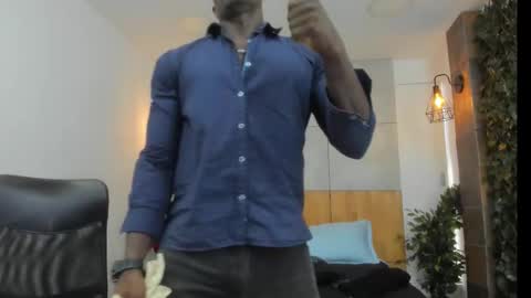 Snapshot of marcusblack_ chatting on 09-19-25, 11:22 Marcusssss online show from 09-19-25, 11:22