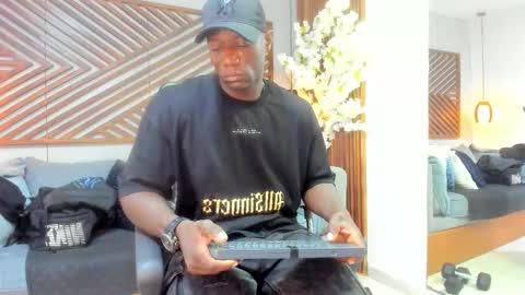 Snapshot of marcusblack_ chatting on 10-11-25, 11:53 Marcusssss online show from 10-11-25, 11:53