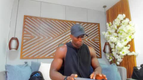 Snapshot of marcusblack_ chatting on 10-27-25, 11:36 Marcusssss online show from 10-27-25, 11:36