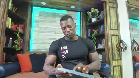 Snapshot of marcusblack_ chatting on 05-22-26, 02:01 Marcusssss online show from 05-22-26, 02:01