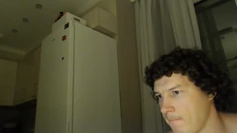 Dorian Salazar online show from 04-22-26, 06:42