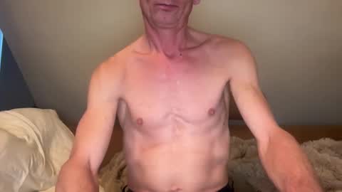 Snapshot of marcusmax1970 chatting on 01-17-26, 04:00 marcusmax1970 online show from 01-17-26, 04:00