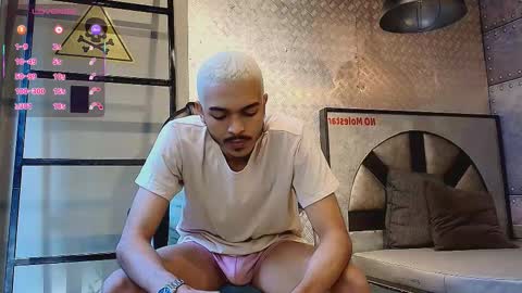 Snapshot of marcusrain_ chatting on 09-19-25, 08:09 Marcus online show from 09-19-25, 08:09