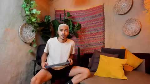 Snapshot of marcusrain_ chatting on 09-28-25, 03:23 Marcus online show from 09-28-25, 03:23