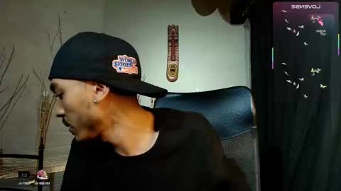 Snapshot of marcusrain_ chatting on 10-17-25, 07:27 Marcus online show from 10-17-25, 07:27