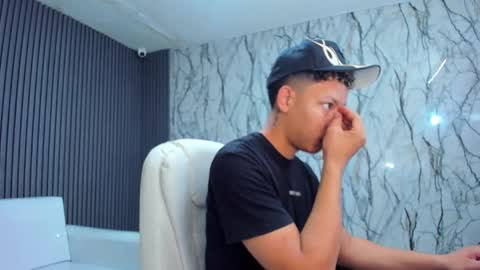 marcuss_2 online show from 11-30-25, 01:59