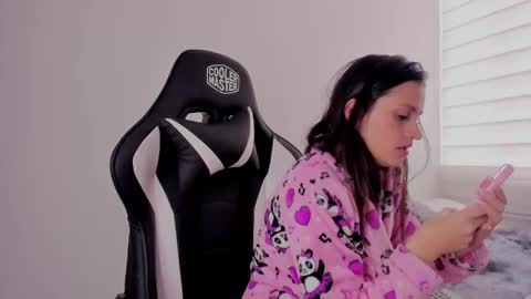 Maria online show from 02-11-25, 06:33