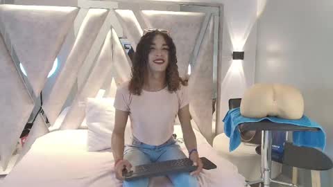 marfilastrom online show from 09-16-25, 08:21