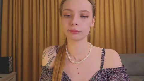 Snapshot of margareata chatting on 12-16-24, 08:09 - Alisa online show from 12-16-24, 08:09