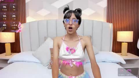 Aitana online show from 10-30-25, 02:13