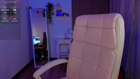 Snapshot of margeritirell chatting on 11-06-25, 02:45 Margo online show from 11-06-25, 02:45