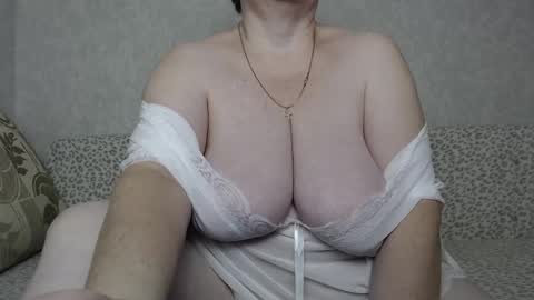 Snapshot of margieevans chatting on 03-07-25, 08:55 MargieCheerful kind and affectionate online show from 03-07-25, 08:55