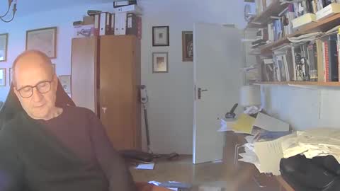 Snapshot of marginalie chatting on 01-11-25, 07:28 marginalie online show from 01-11-25, 07:28