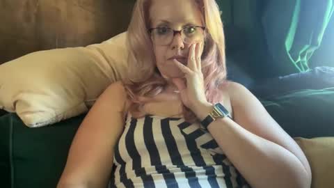 Elle online show from 03-21-26, 04:21