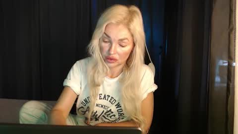 Margoo online show from 10-12-25, 02:43