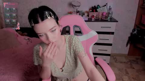 Snapshot of margopink chatting on 10-25-25, 07:52 Margot online show from 10-25-25, 07:52