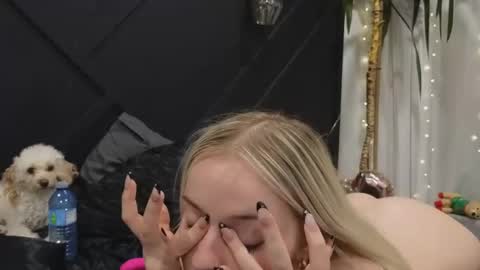 margot_robbie7 online show from 02-09-25, 08:33