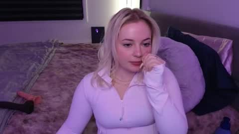 margot_robbie7 online show from 01-06-26, 01:09