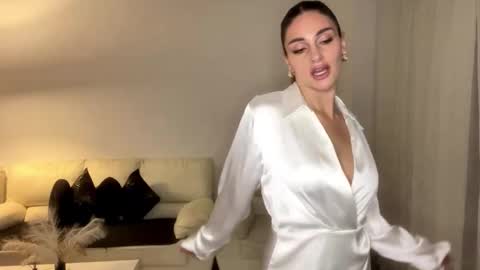 Snapshot of margotdeville chatting on 10-11-25, 08:51 Margot online show from 10-11-25, 08:51