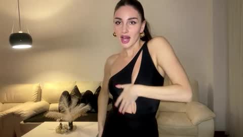 Snapshot of margotdeville chatting on 10-25-25, 07:30 Margot online show from 10-25-25, 07:30