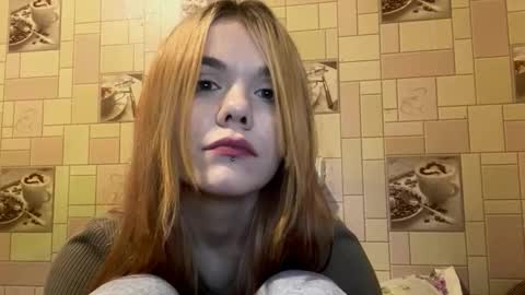 Lina online show from 10-24-25, 08:38